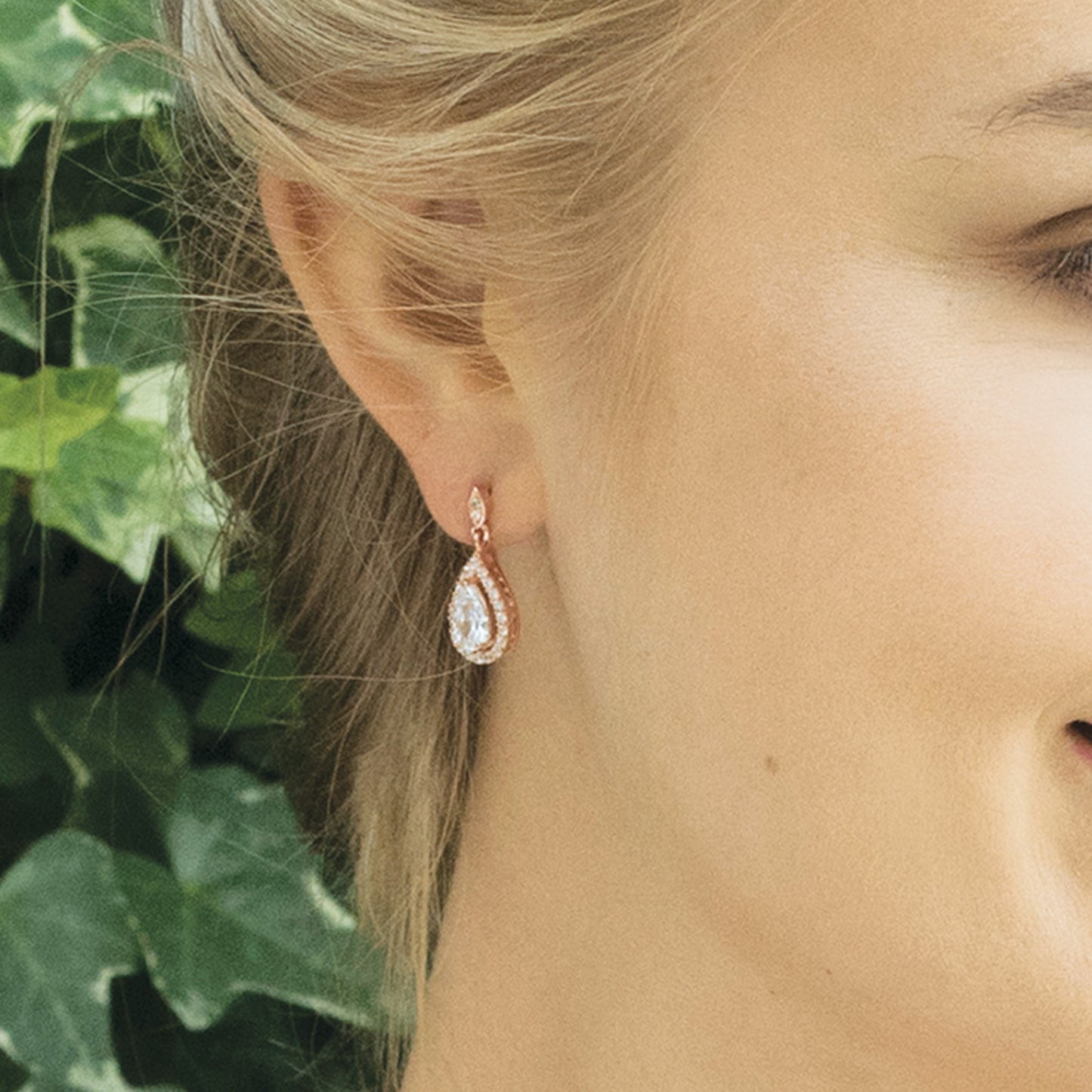 Beri - Rose Gold Crystal Teardrop Earrings